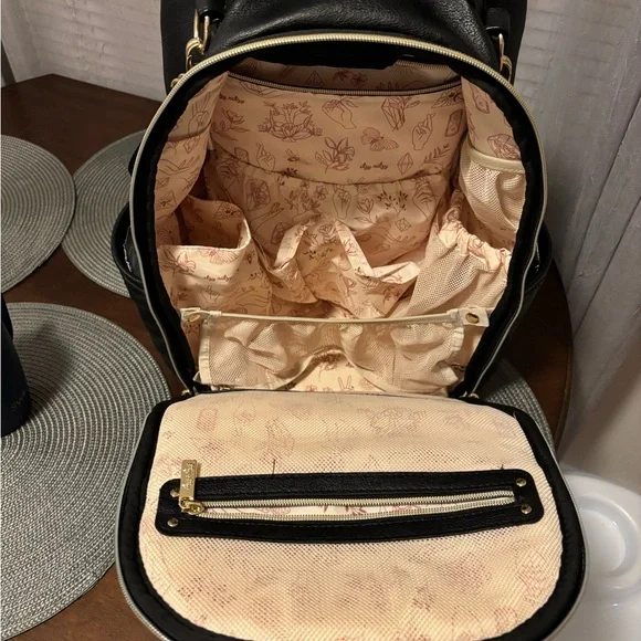 Itzy Ritzy Quilted Black Diaper Bag (Backpack) - Picture 5 of 9